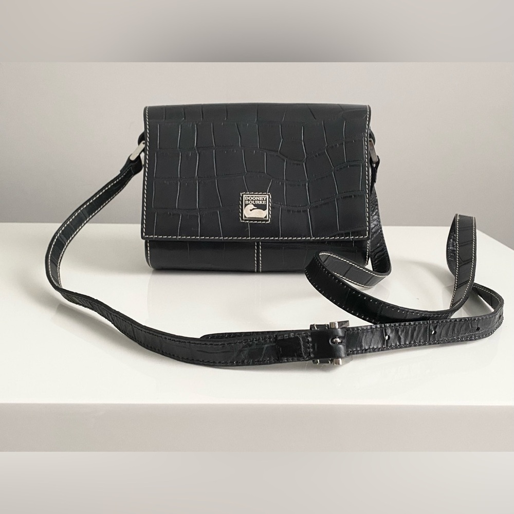Vintage Dooney & Bourke Croc Embossed Leather Mini Binocular Bayou Crossbody Bag